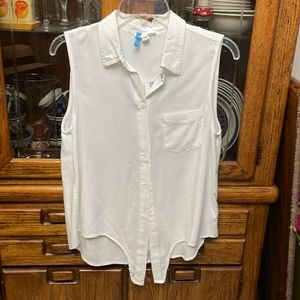 beachlunchlounge White Sleeveless Size M